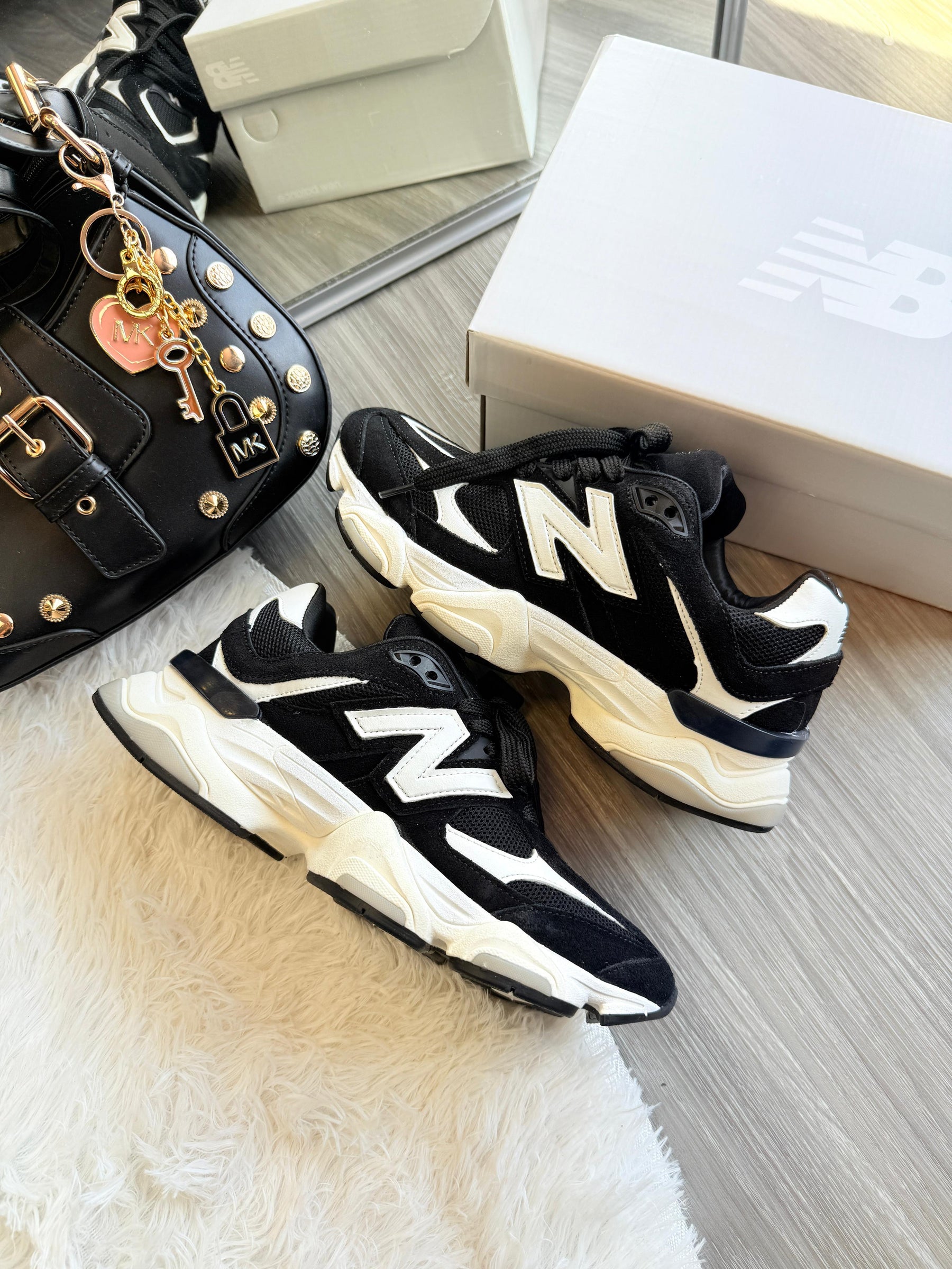 New Balance 9060