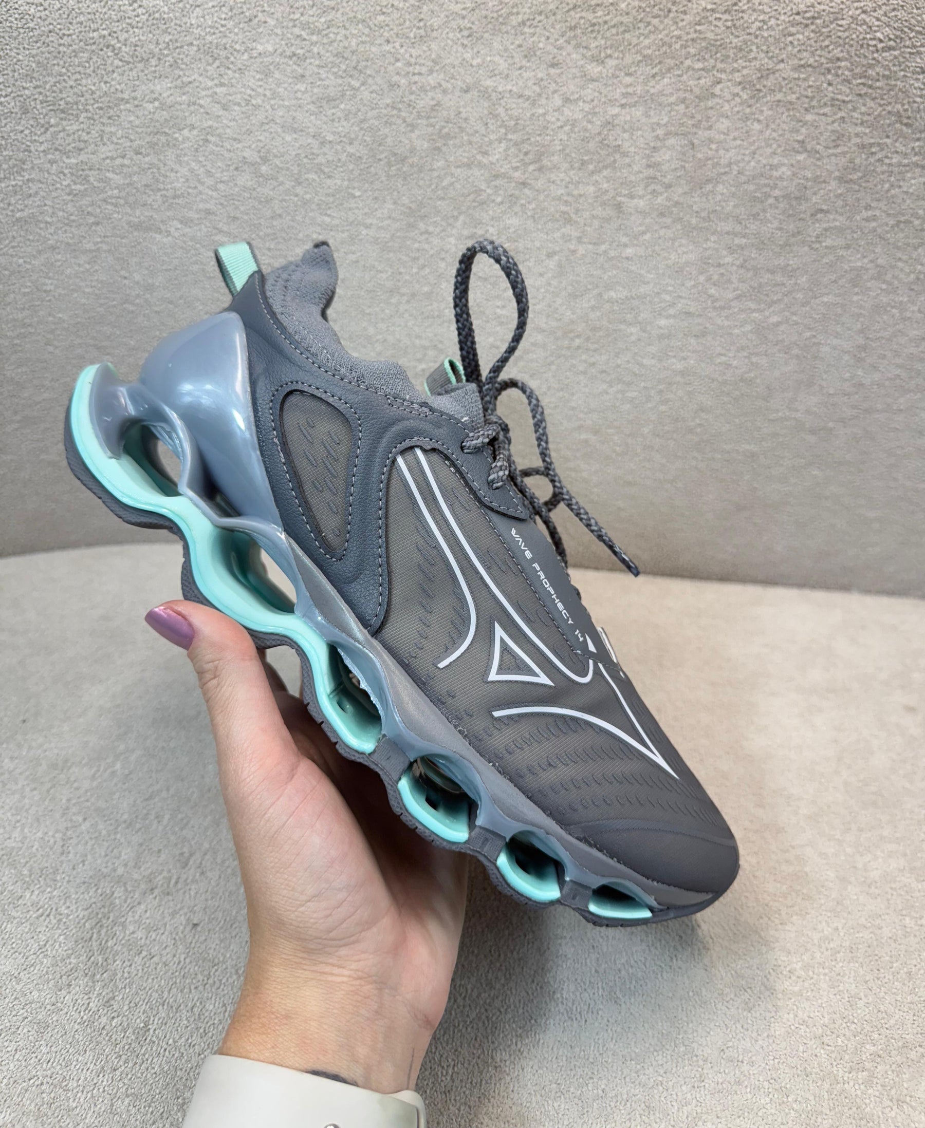 Mizuno Prophecy 14