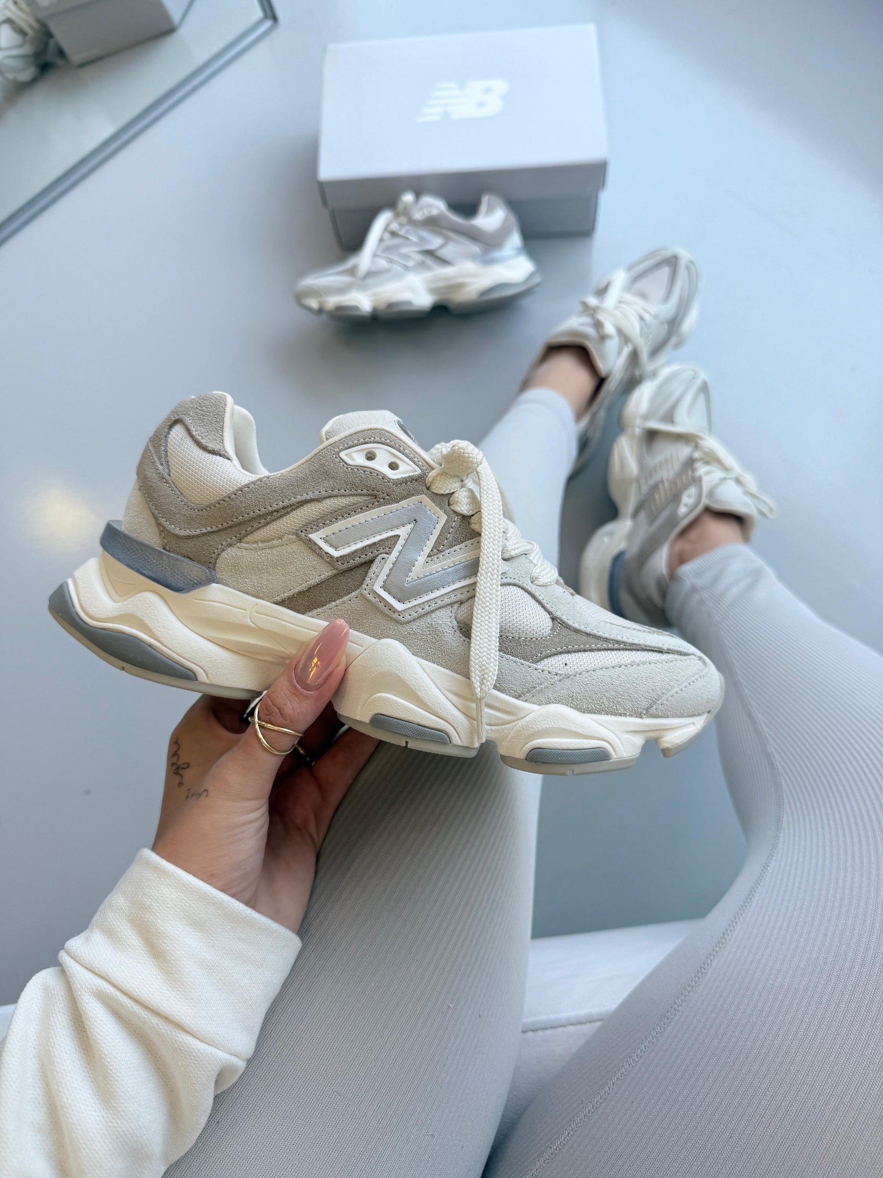 New Balance 9060