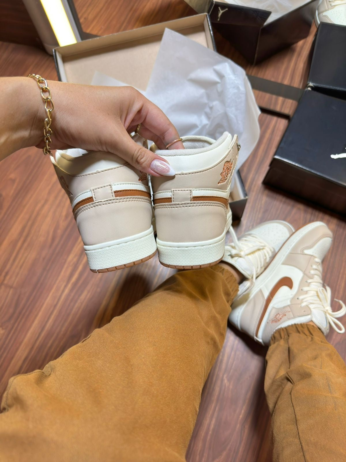 Nike Bota Jordan - Marfim/Caramelo