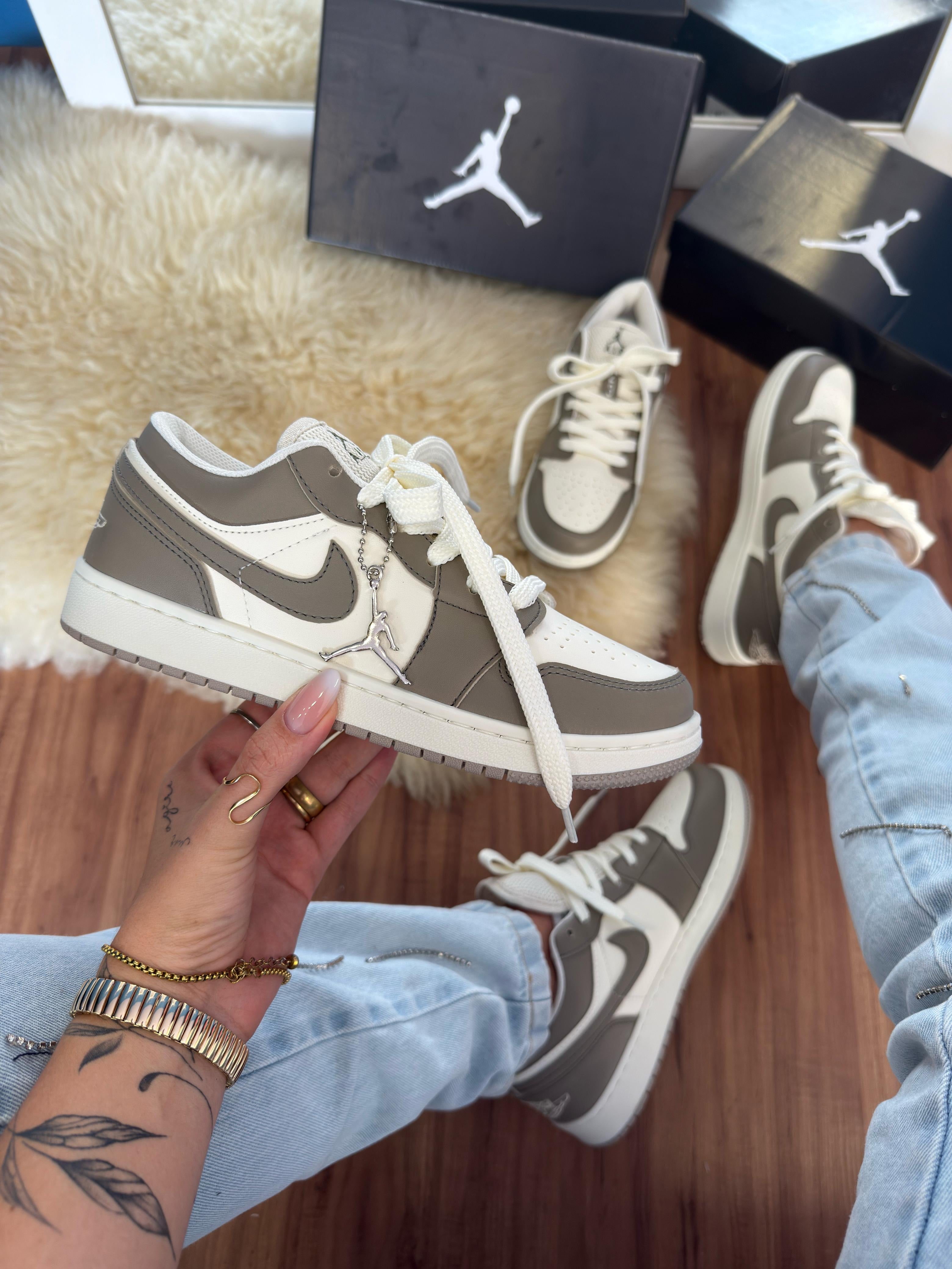 Nike Jordan Low Prime - Marfim