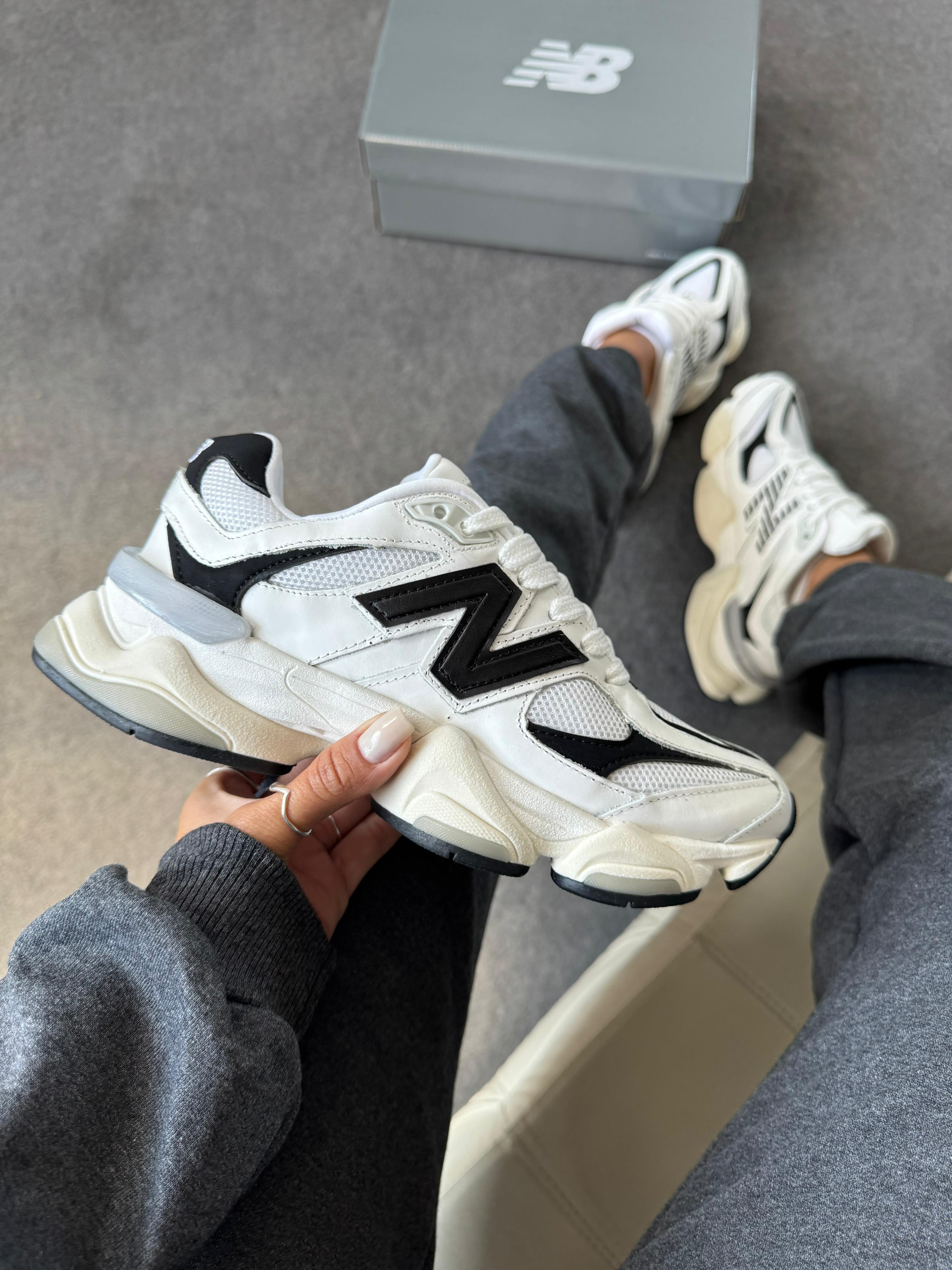 New Balance 9060