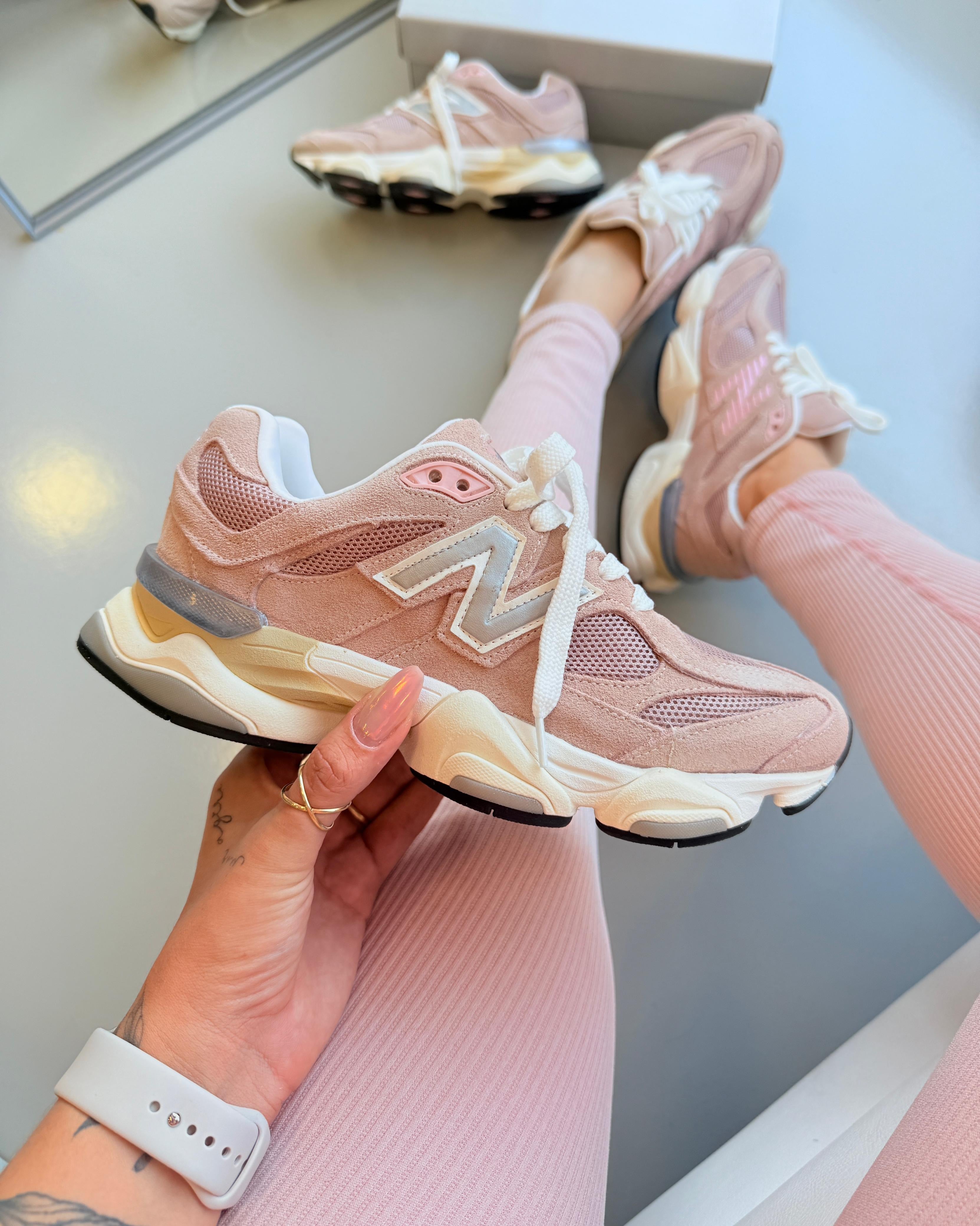 New Balance 9060