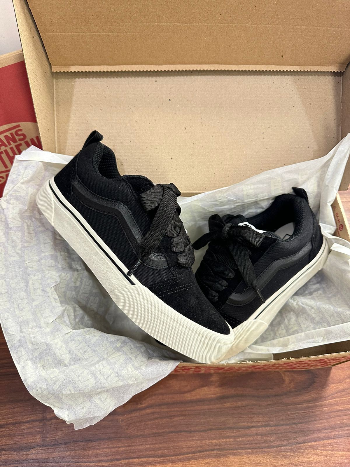 Vans Knu - Black