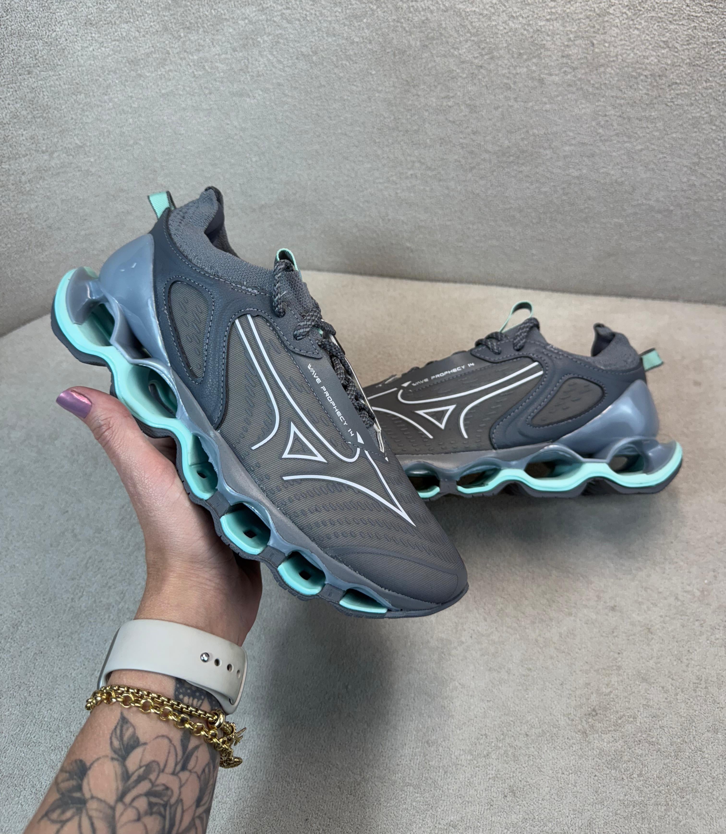 Mizuno Prophecy 14