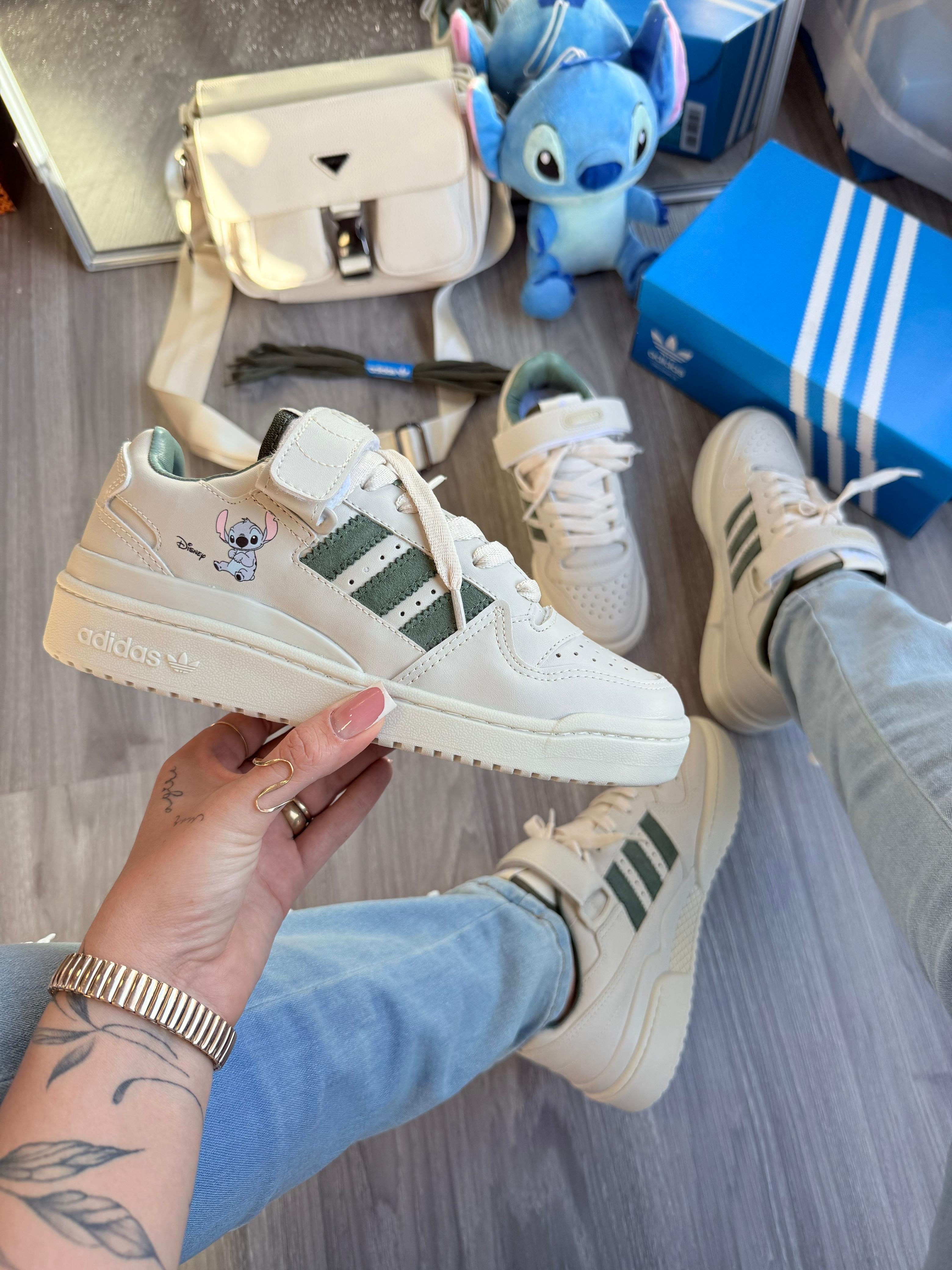 Adidas Fórum Low - Stitch