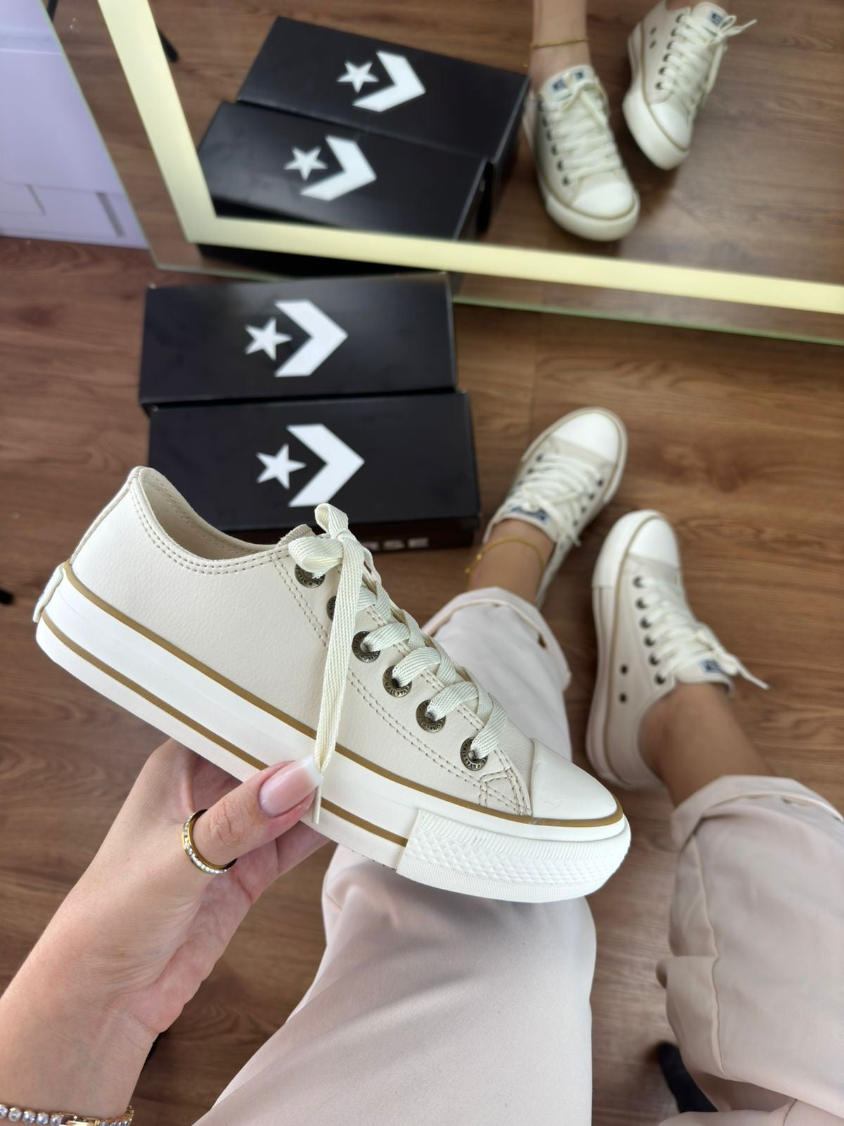All star couro areia