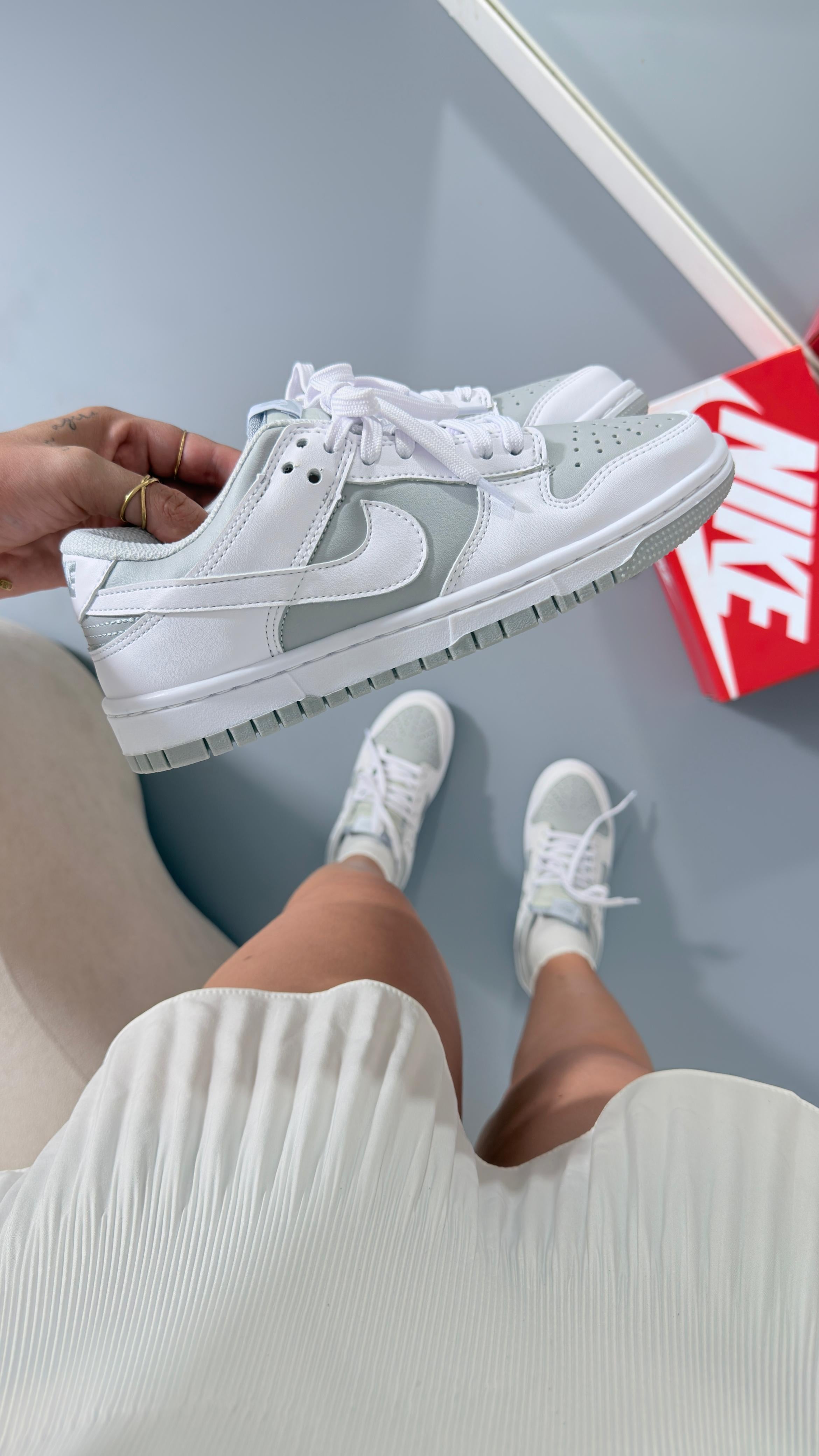 Nike Dunk Low - Cinza Reverse