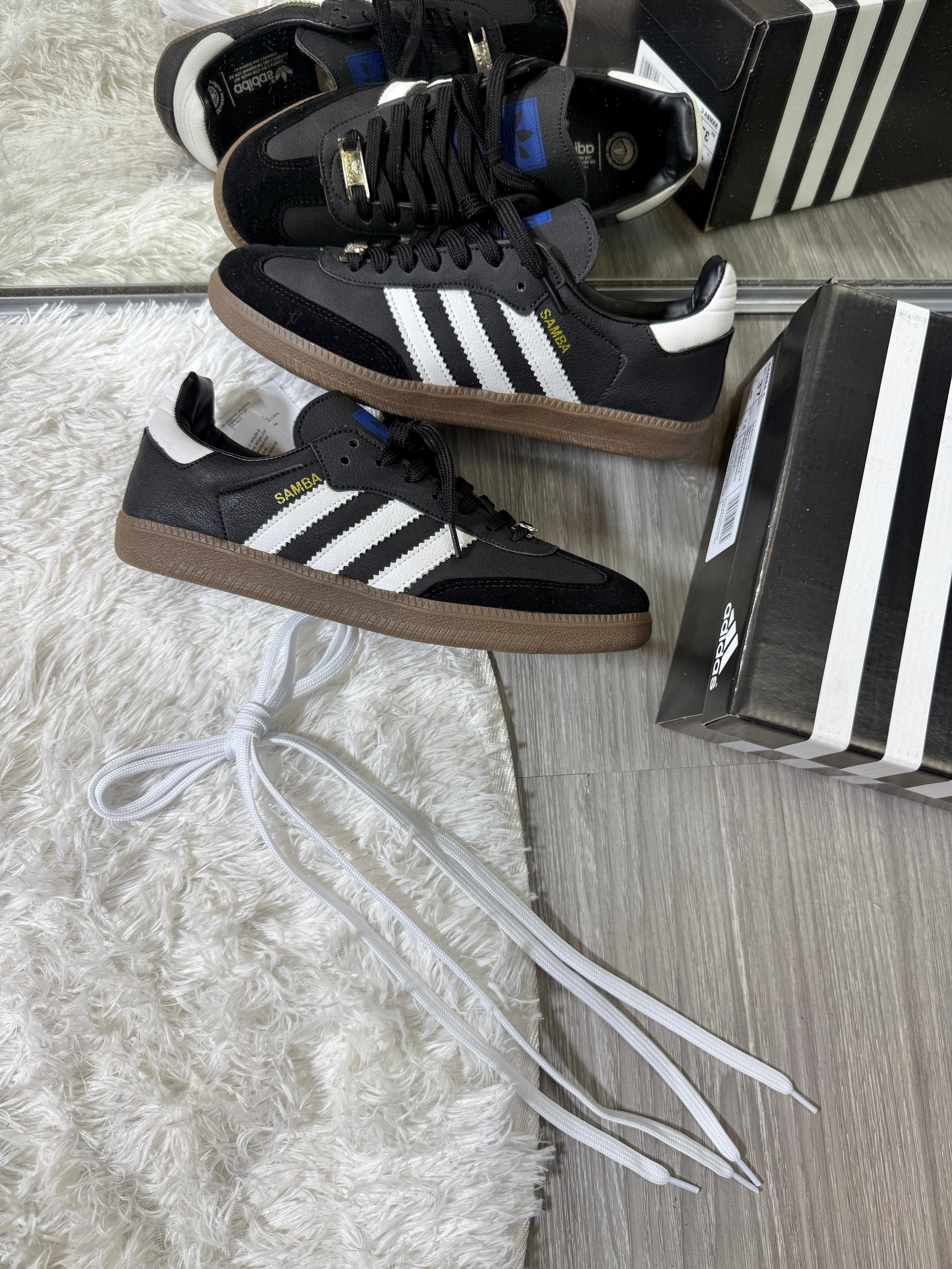 Adidas Samba - Black