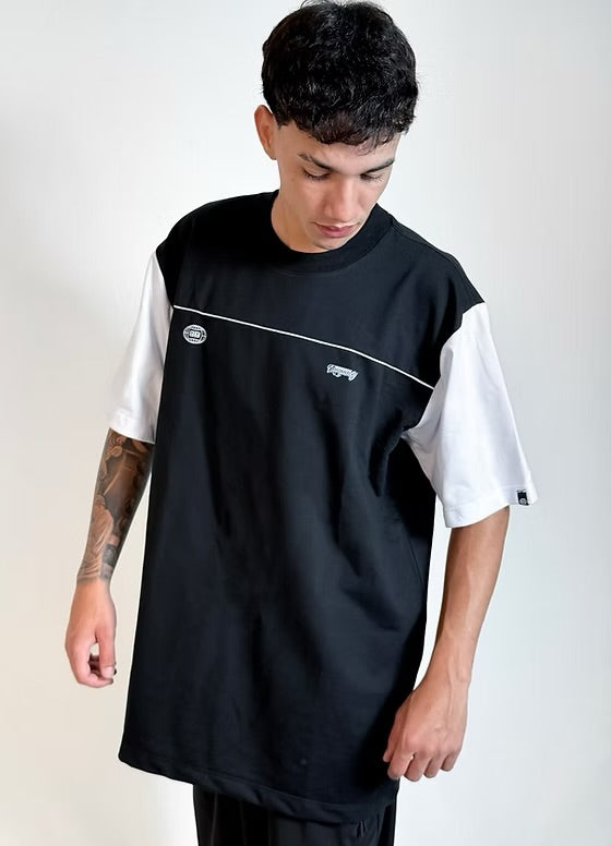 Camisa Oversized Bombeck - Preto/Branco