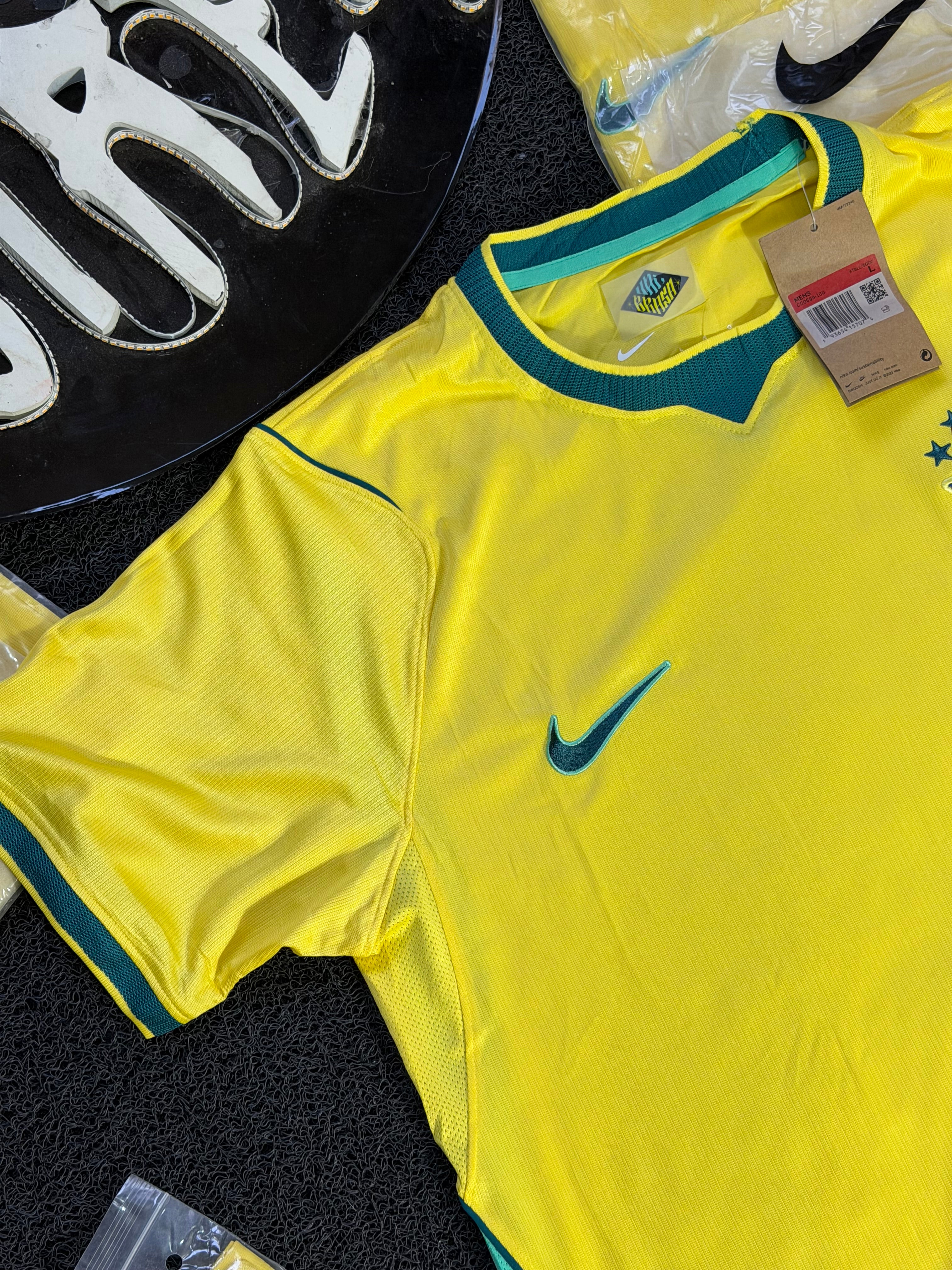 Camisa do Brasil Masculina Tailandesa (Torcedor) - 1.1