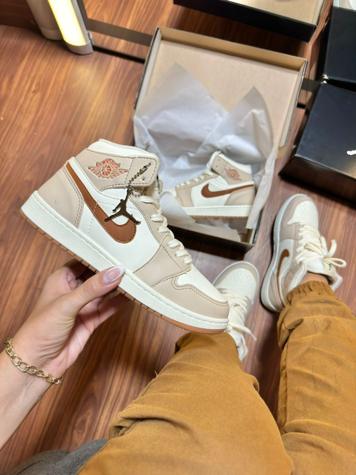 Nike Bota Jordan - Marfim/Caramelo