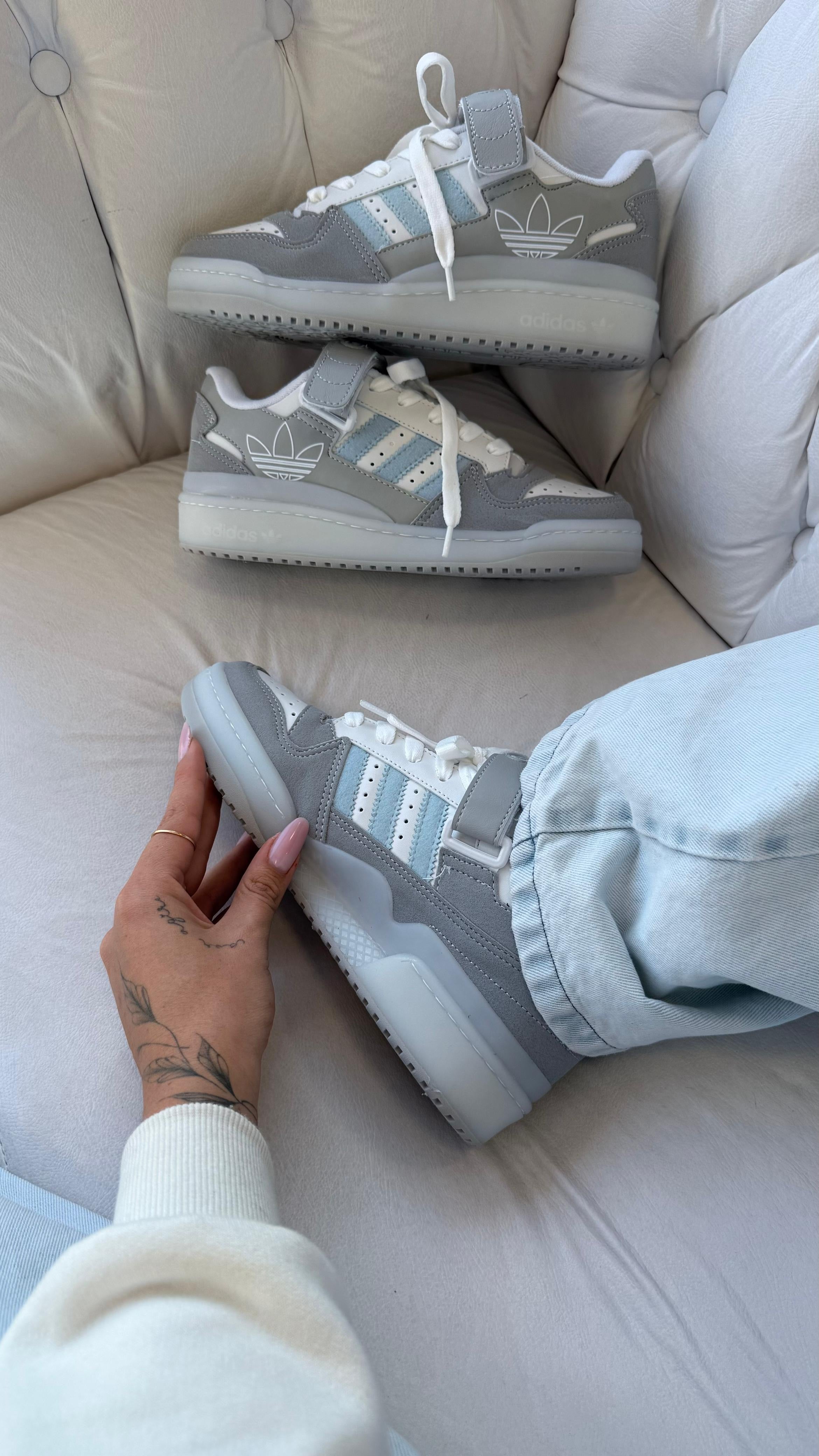 Adidas Fórum Low - Branco/Cinza/Azul