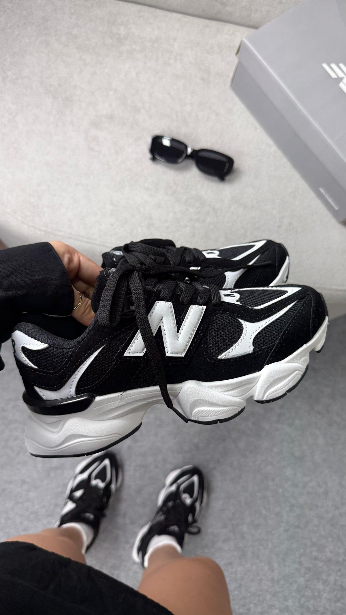 New Balance 9060 - Preto/Branco