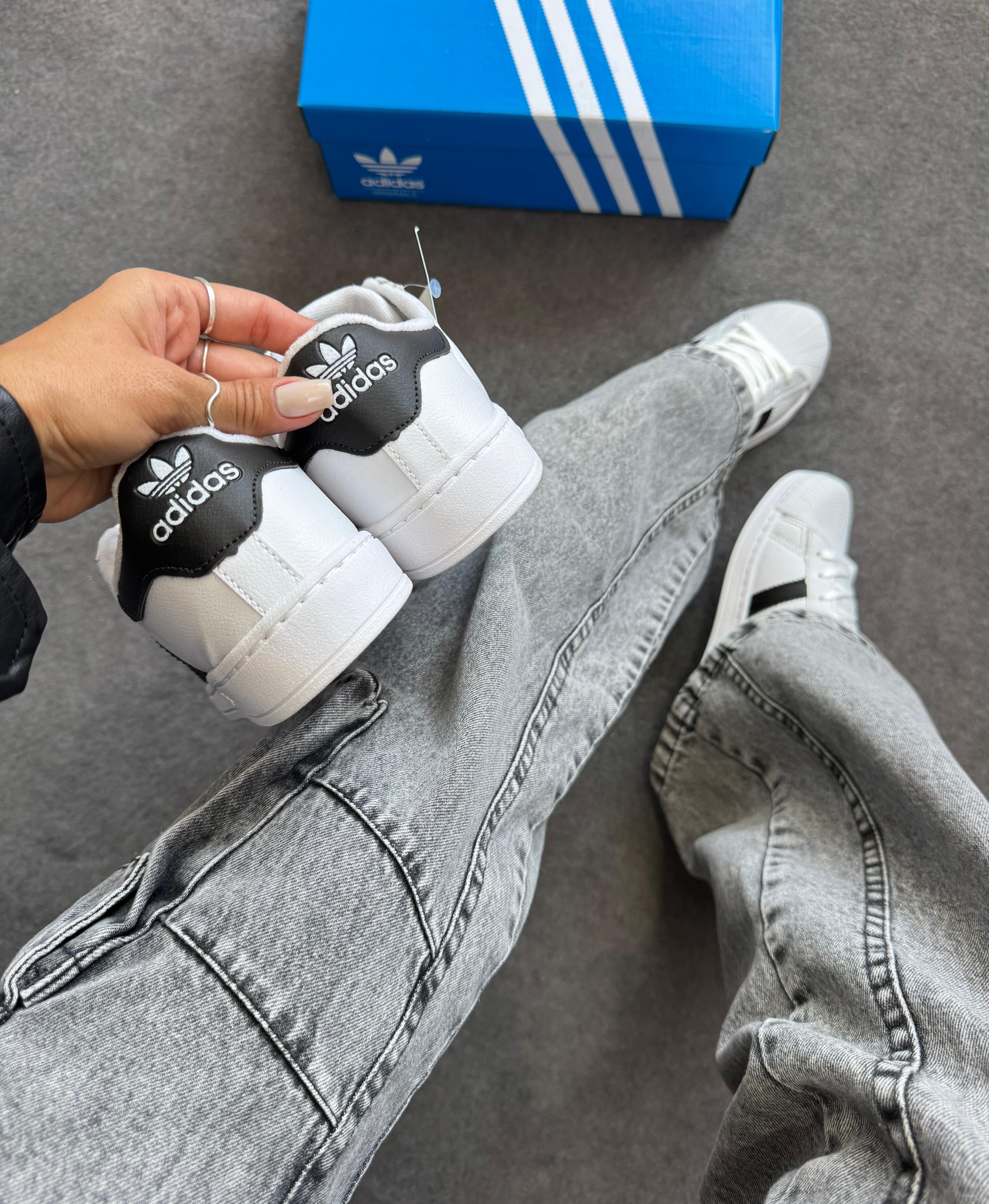 Adidas Superstar