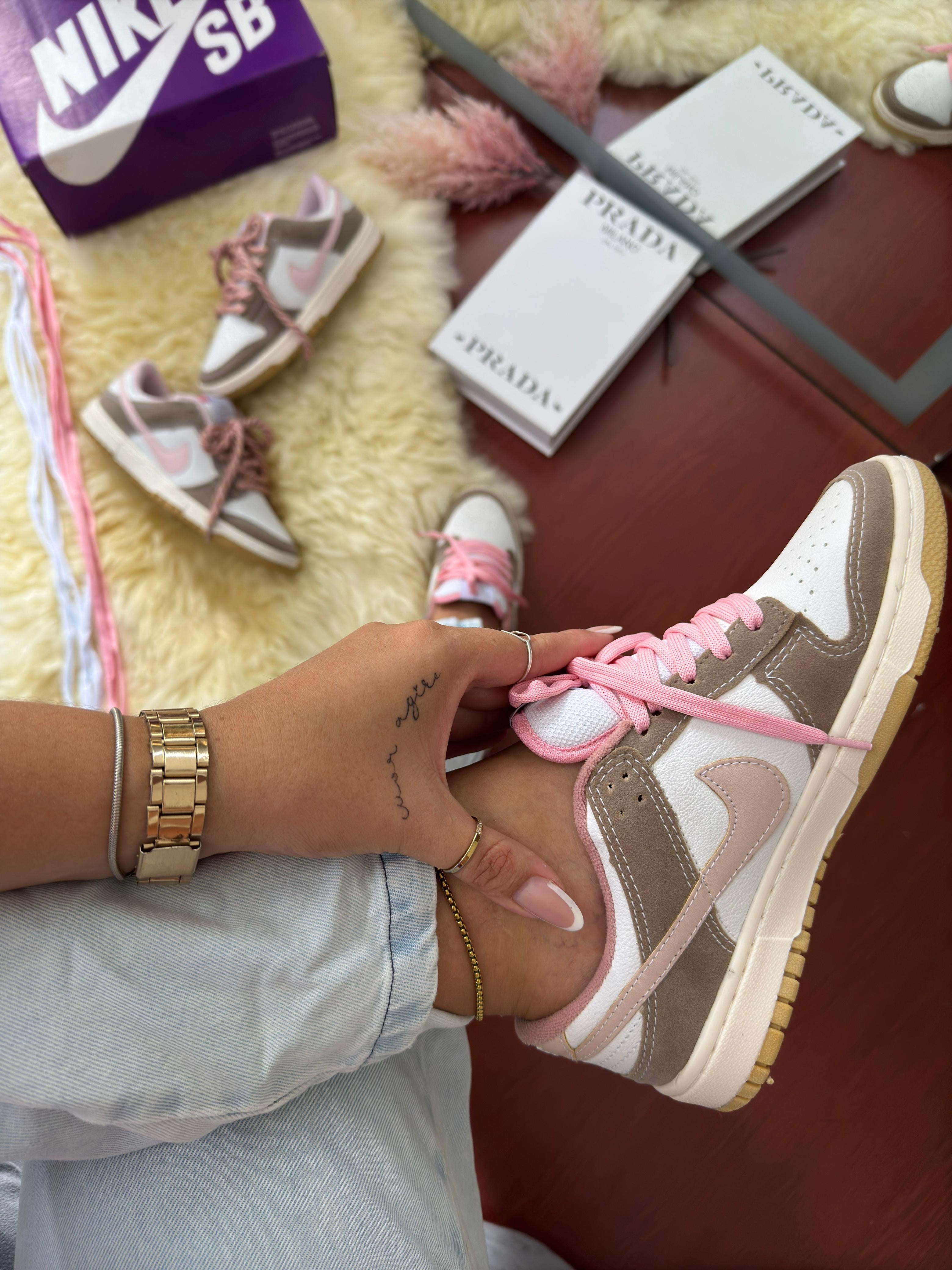 Nike Dunk Low - Marron/rosa