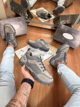 Bota Oakley - Cinza