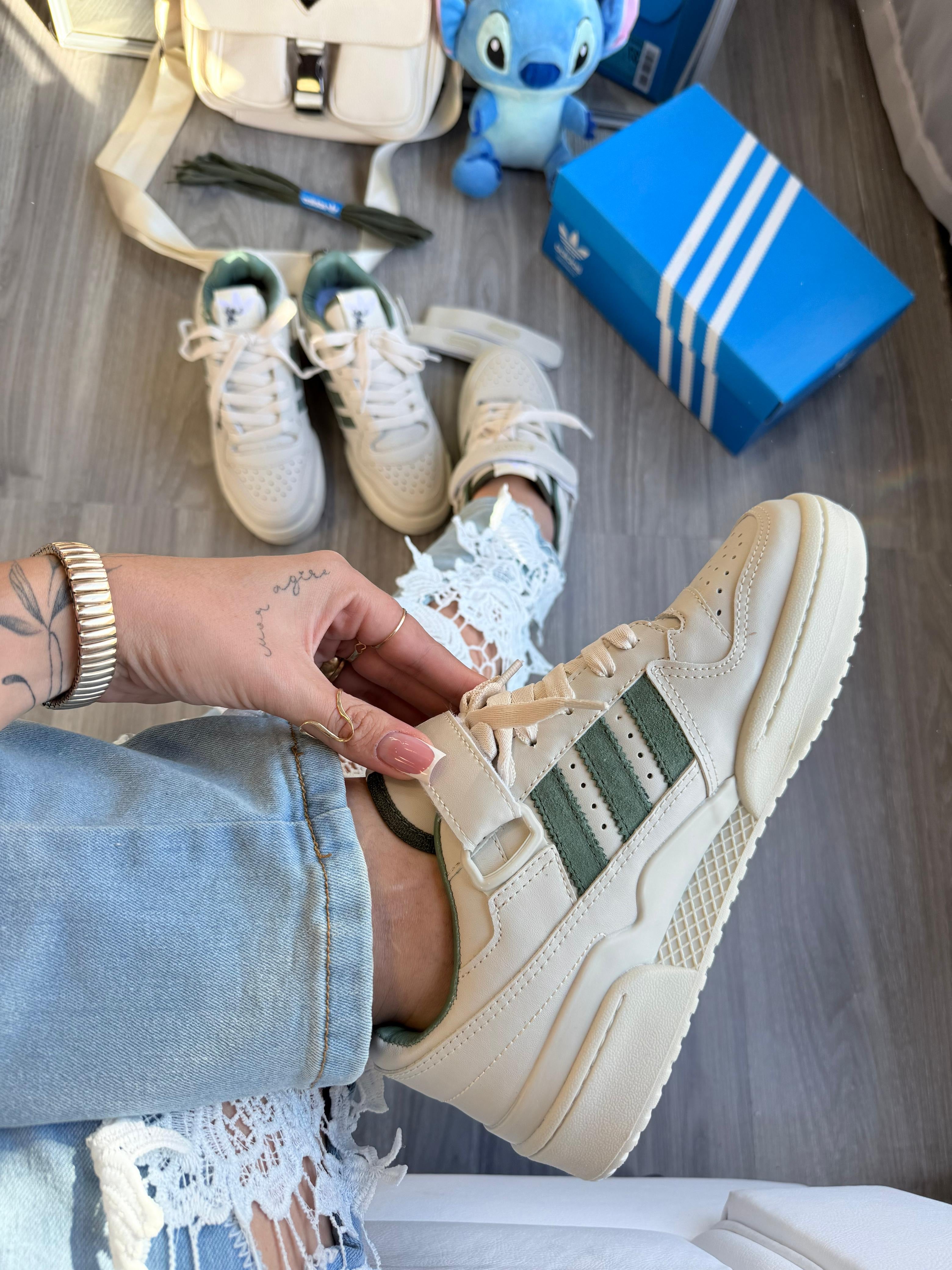 Adidas Fórum Low - Stitch