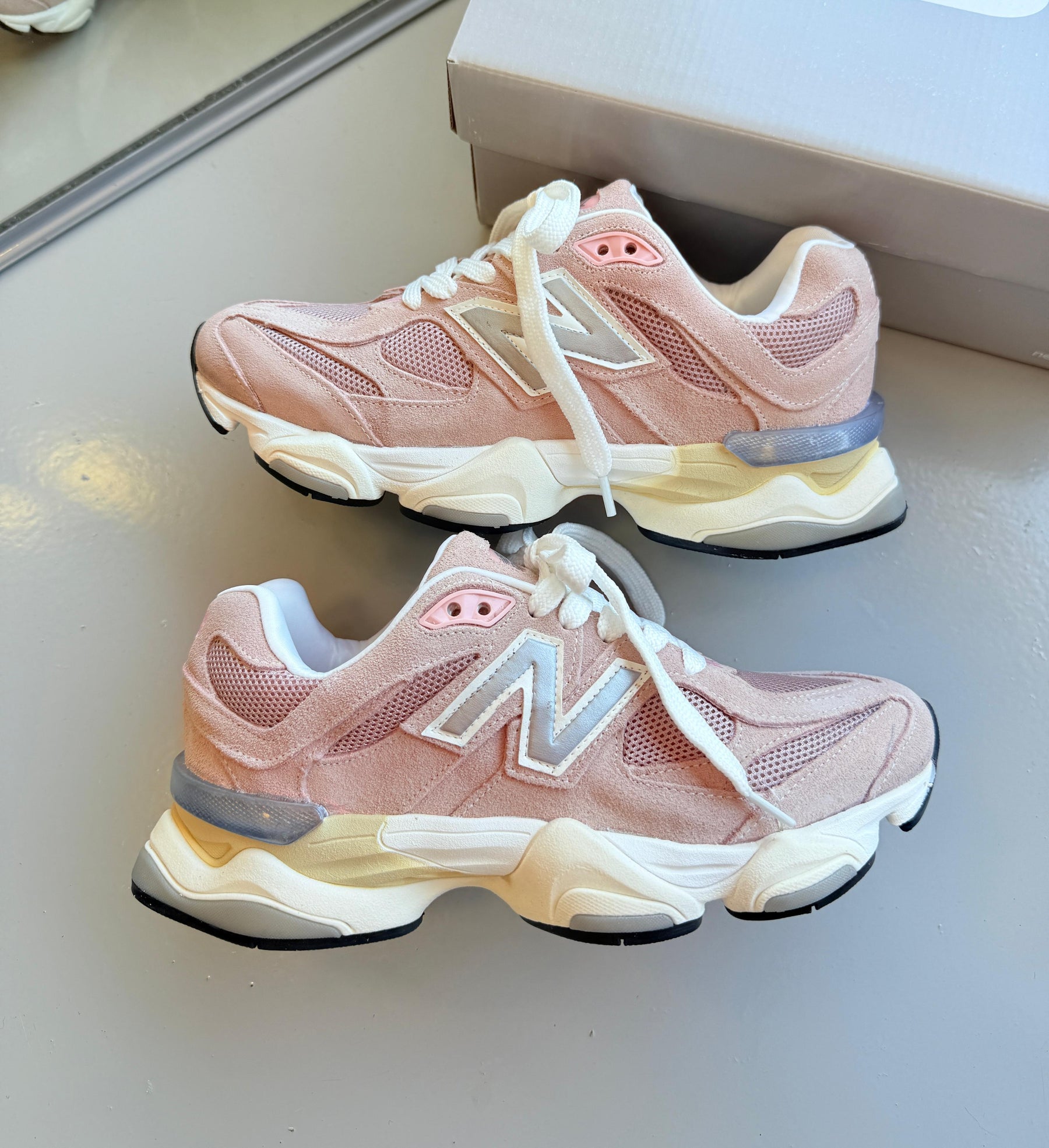New Balance 9060