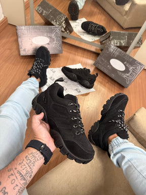 Bota Oakley - Preta