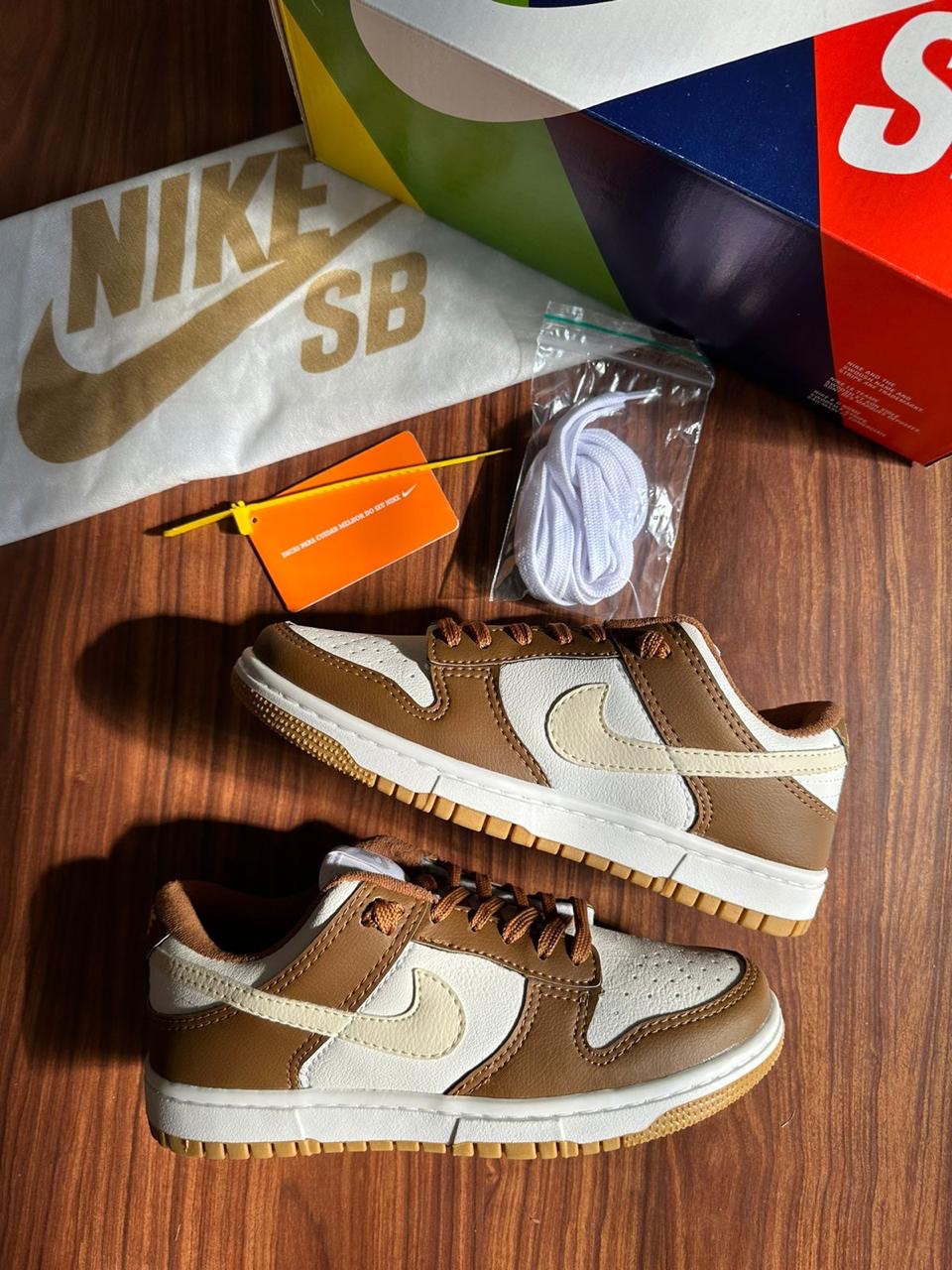 Nike Dunk Low - OFF/Caramelo