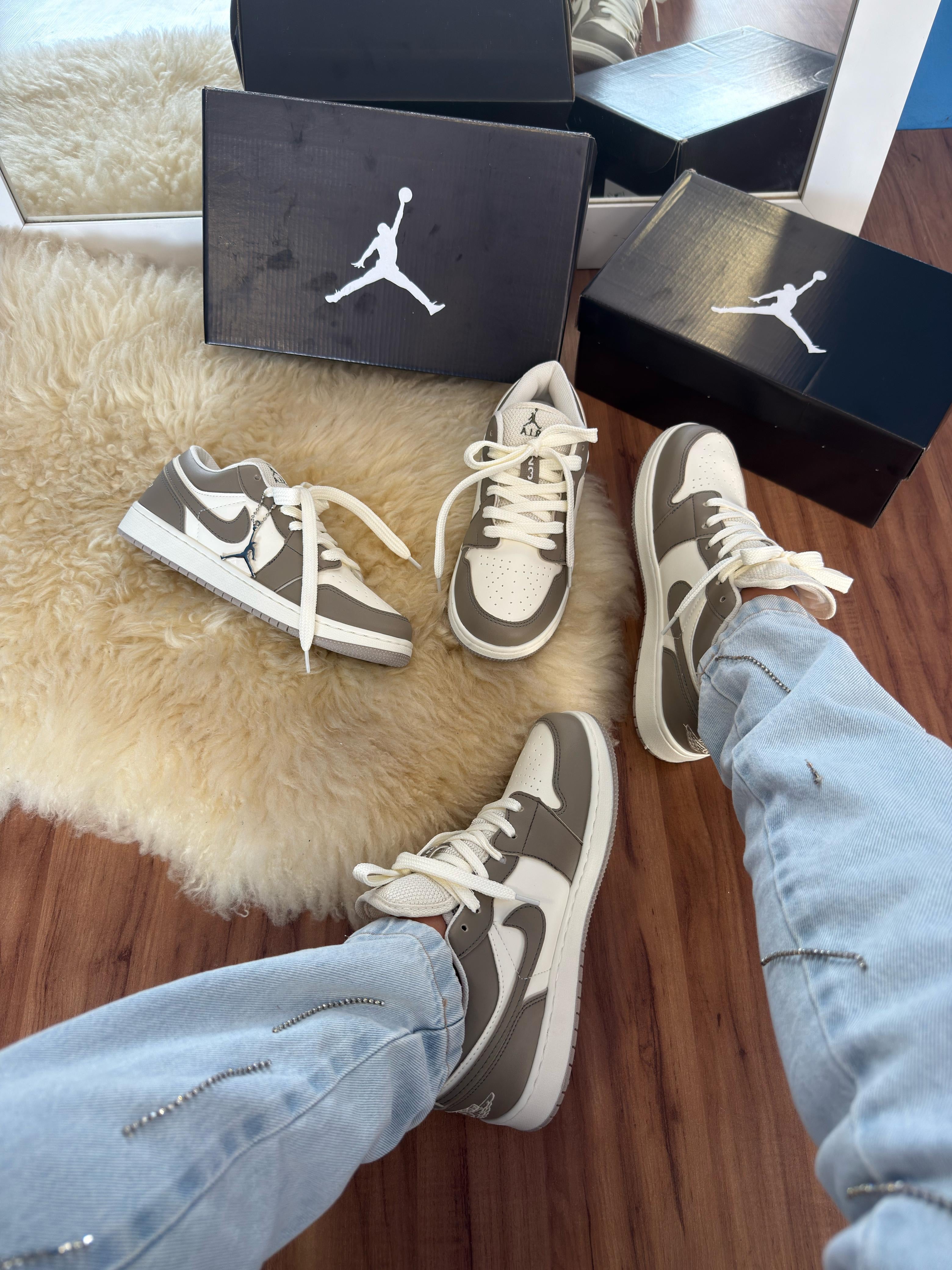 Nike Jordan Low Prime - Marfim