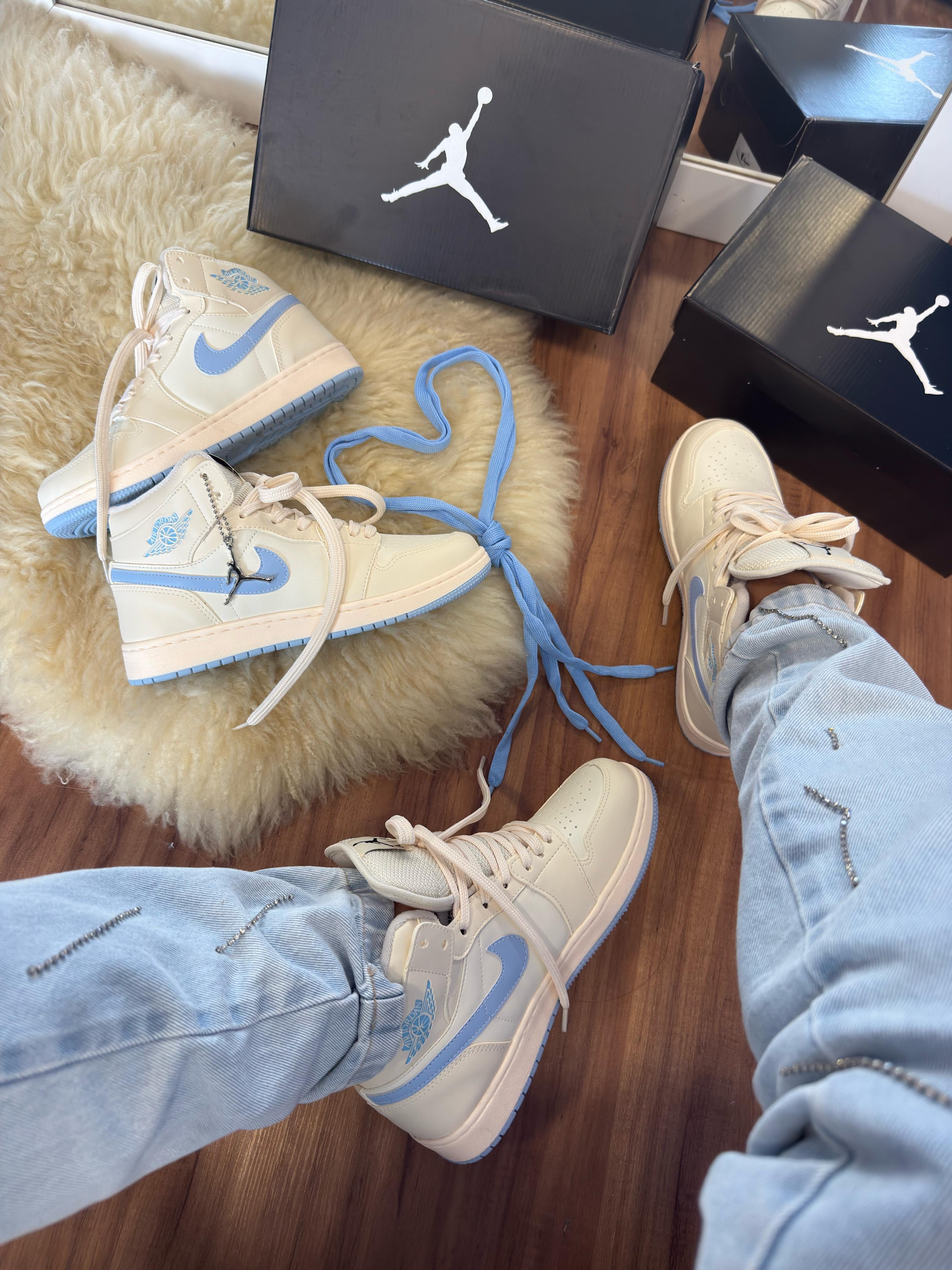 Nike Bota Air Jordan - Manteiga/Azul Bebê