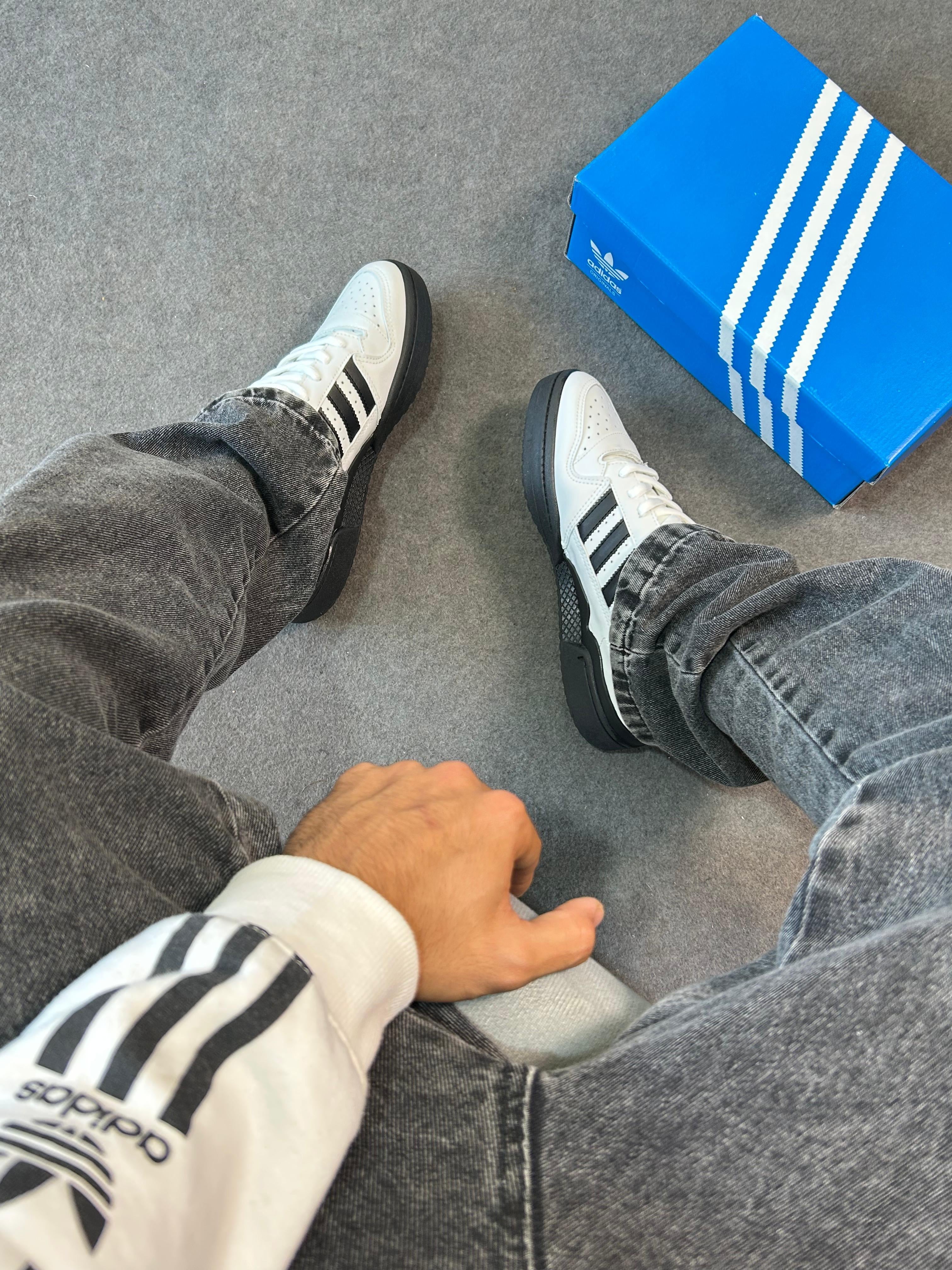 Adidas Fórum Low - Branco/Preto