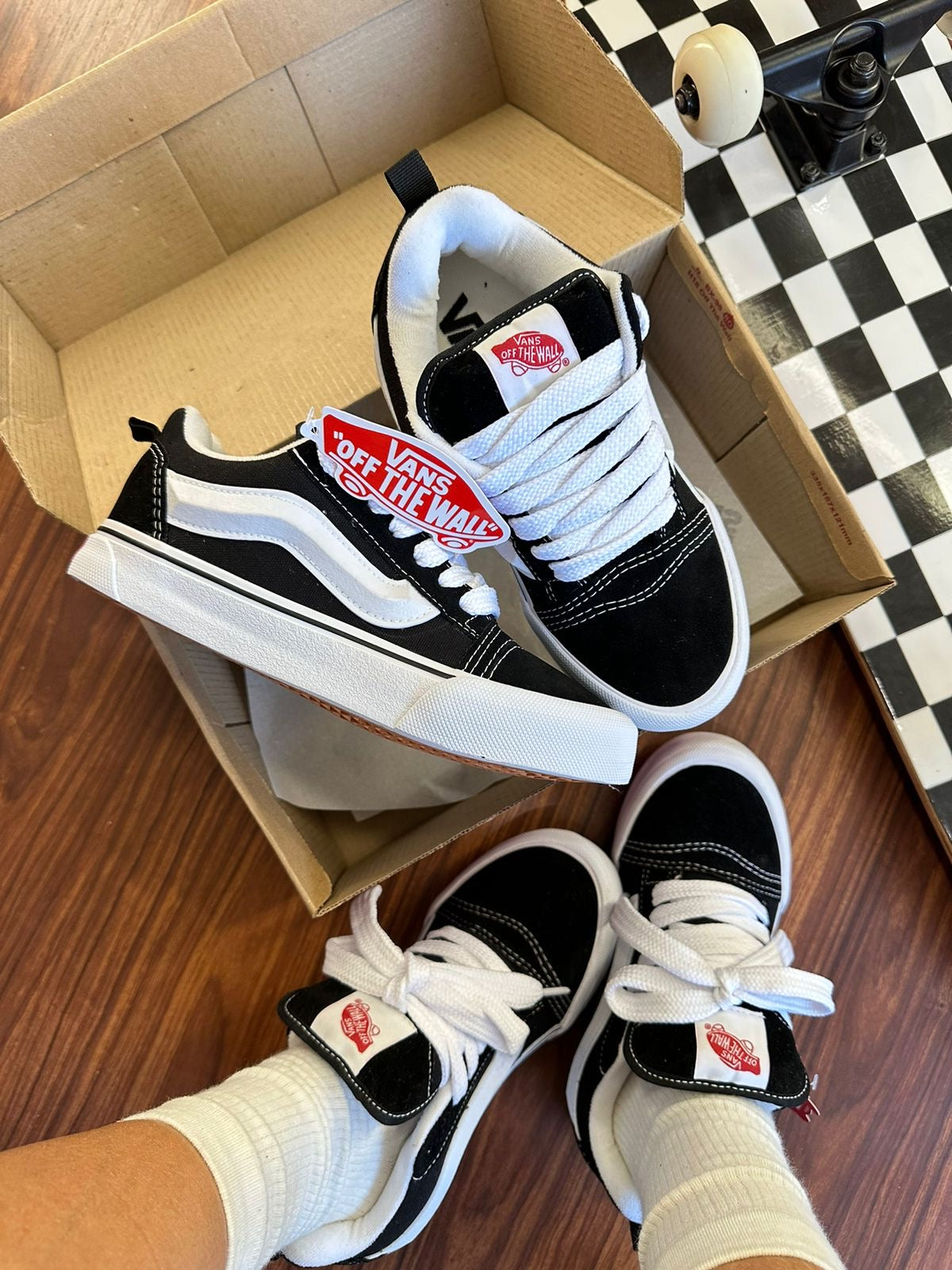 Vans Knu - Preto e Branco