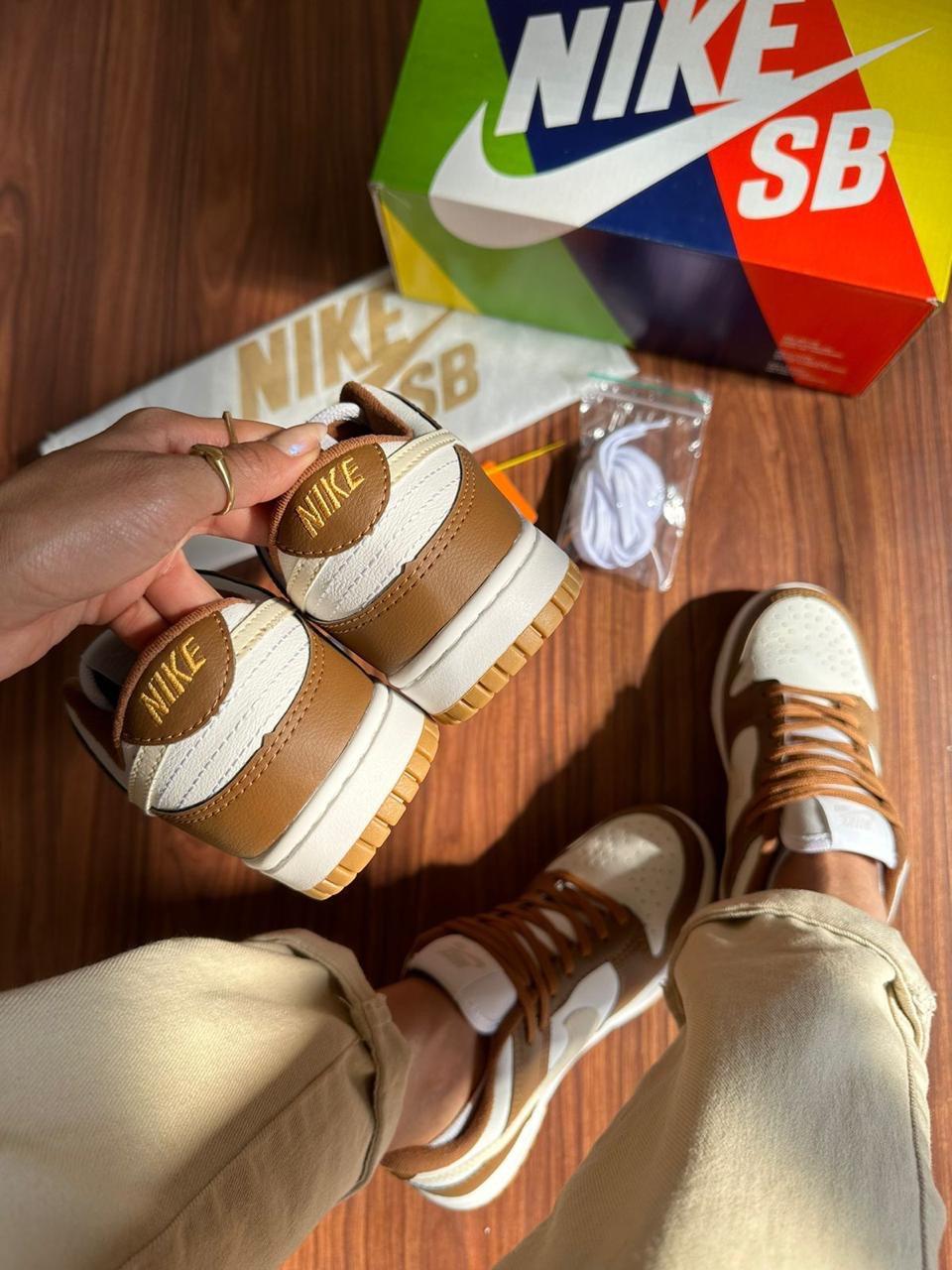 Nike Dunk Low - OFF/Caramelo