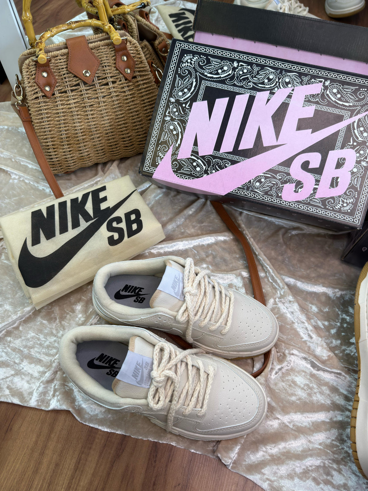 Nike Dunk Low - Off