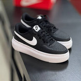 Nike court Vision