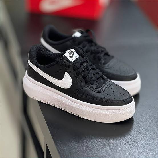 Nike court Vision
